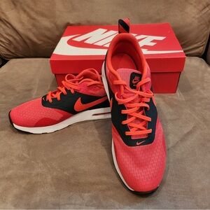 2014 Nike Air Max Tavas Essential